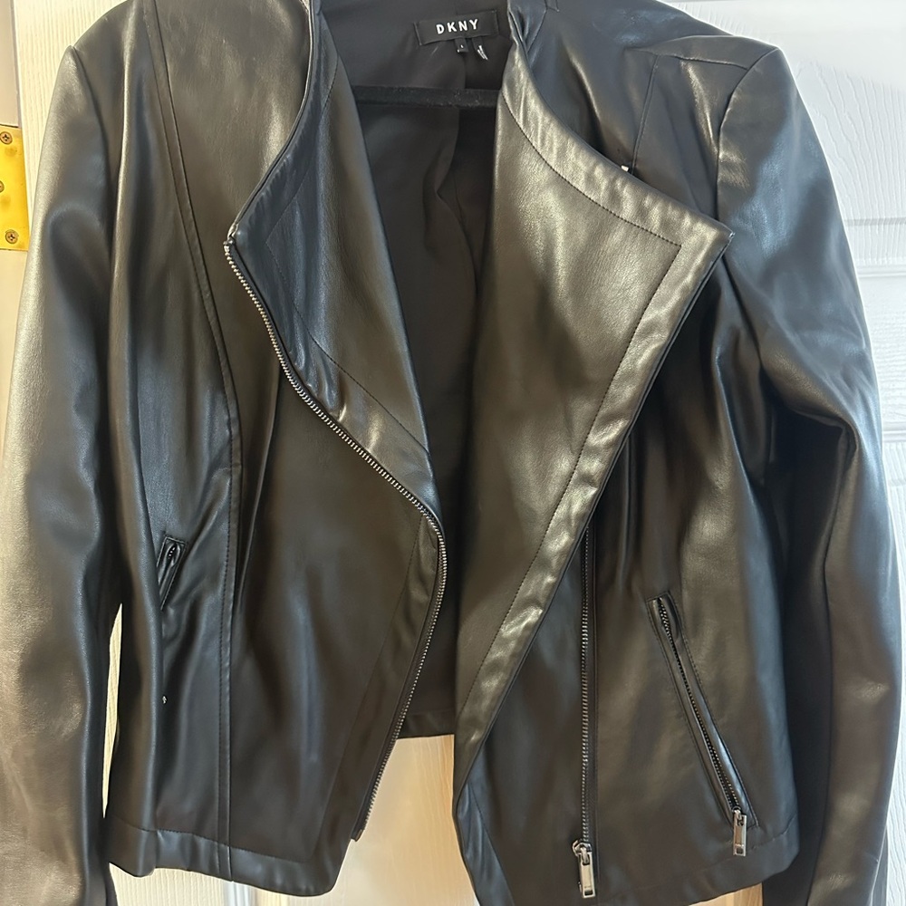 DKNY Women's Sleek Black Leather Jacket